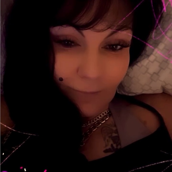 Meet your Posher, Kerri - Picture 3 of 4